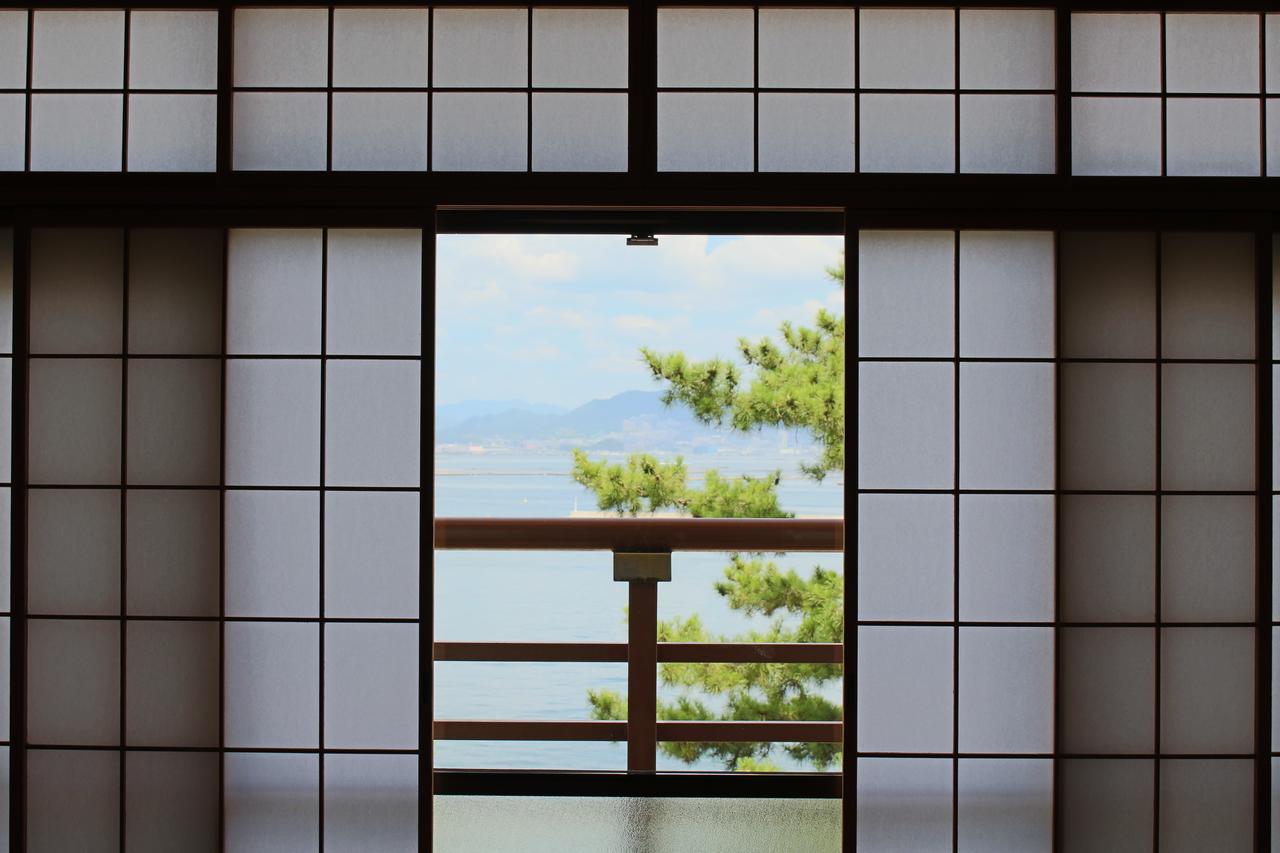 Miyajima Seaside Hotel Itsukushima Екстер'єр фото